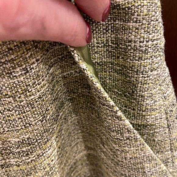 Vintage Ann Taylor Skirt (worn once) Size 8, Fine Italian Fabric w/pockets - Picture 8 of 10